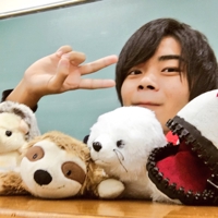 やな ⇒ 高校生で世界一周中