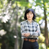 山野 明美