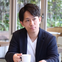 角 裕輔