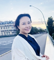 Parisデザイン事務所 FleurirDesign代表 デザイナー歴20年以上 日仏海外での実績有り