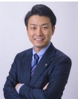 平尾　俊貴