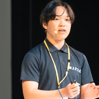 奥河董馬