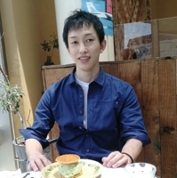 ひろ＠vue/laravel