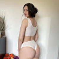 Roshni Escort